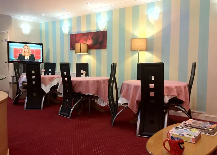 City View Hotel - Roman Road Market London
