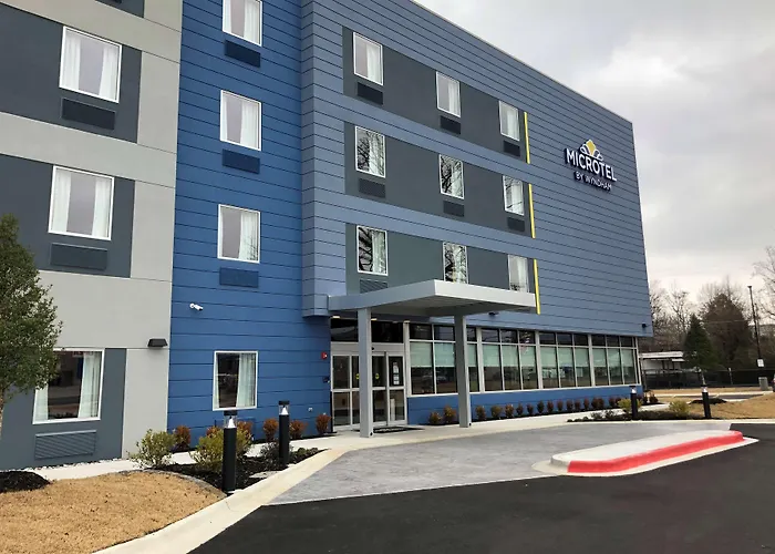 Microtel Inn & Suites By Wyndham Hot Springs