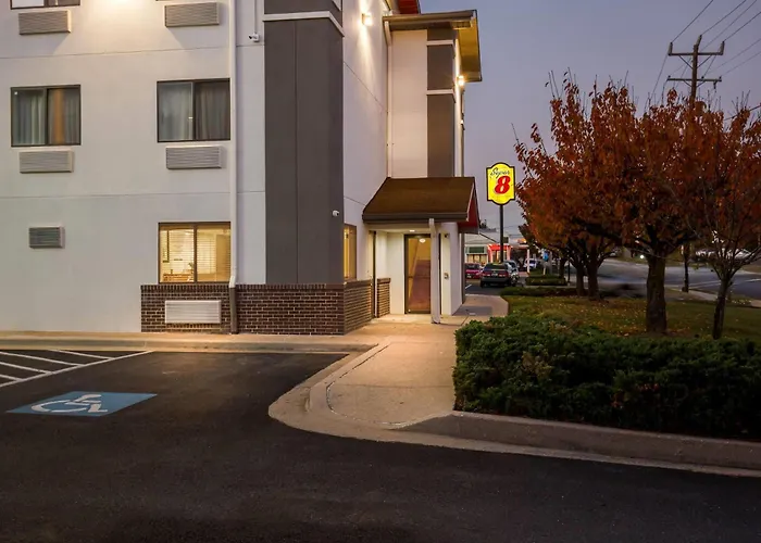 Super 8 By Wyndham College Park Wash Dc Area Hotel