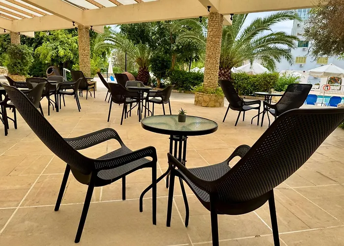 Navarria Blue Hotel Limassol