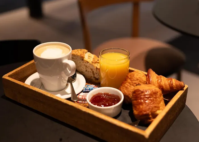 Hotel Madrigal Paris