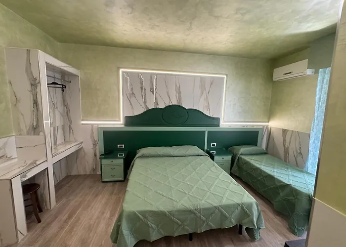 Hotel Iris Nápoles