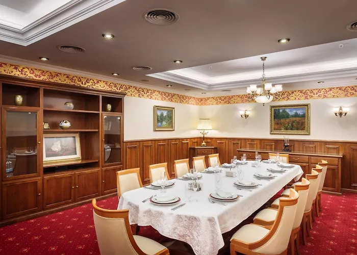 Natsionalny Hotel