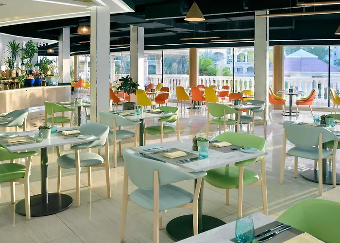 Swissotel Al Murooj Dubai