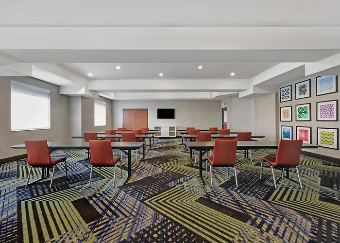 Holiday Inn Express Newport By Ihg