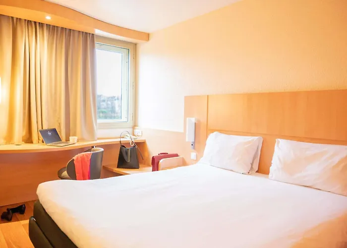 Hotel ibis Nantes Centre Gare Sud