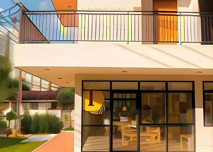 Yellow Moon Hotel