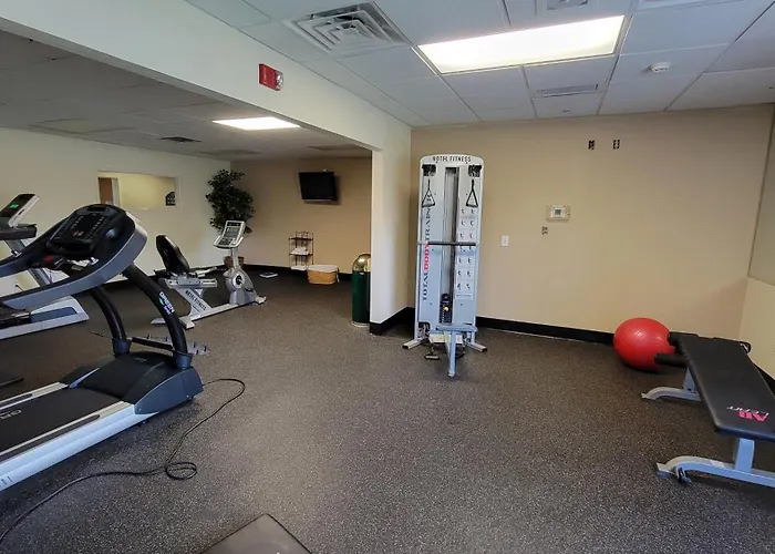 Holiday Inn Express Fayetteville Fort Bragg By Ihg