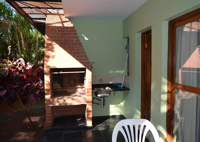 Arami Hotel & Lodge