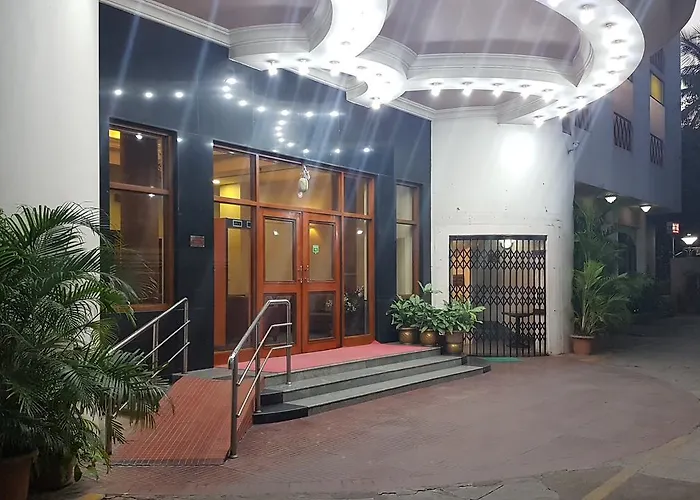 Kamat Lingapur Hotel