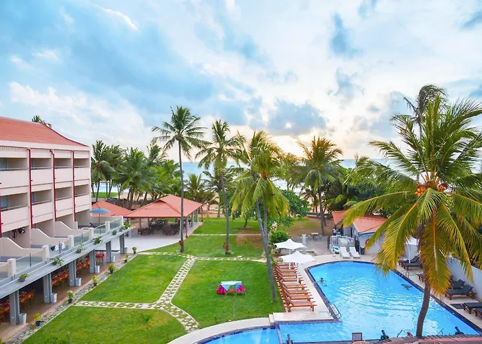 Paradise Beach Hotel Negombo