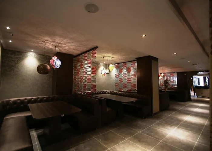 Savoury Business Hotel