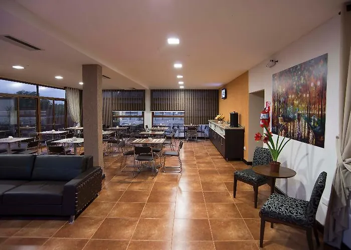 Arami Hotel & Lodge